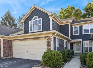 732 Bent Ridge Ln, Elgin, IL 60120