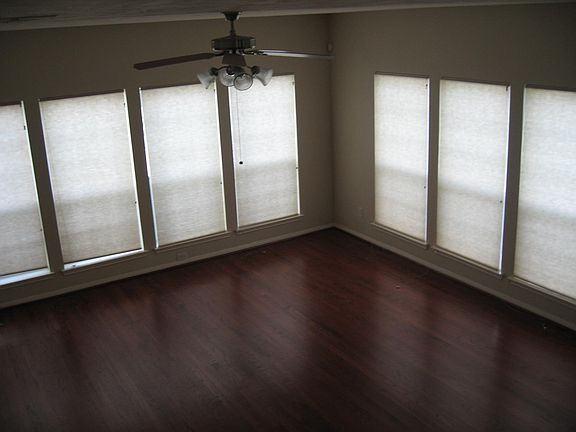 2nd image of 1627 Village Townhome Dr