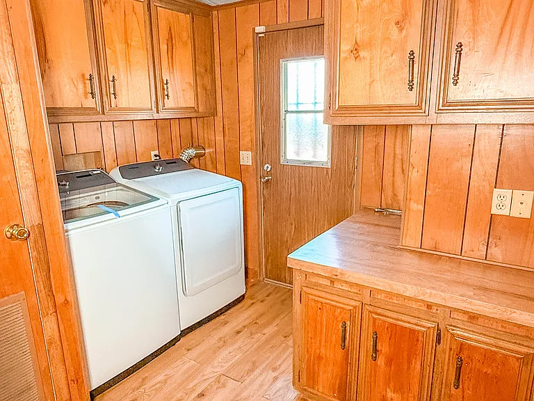 223 McCord Ave — Photo 8