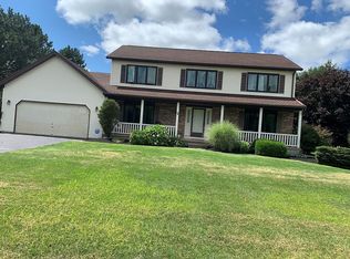 34 Alana Dr, Rochester, NY 14624