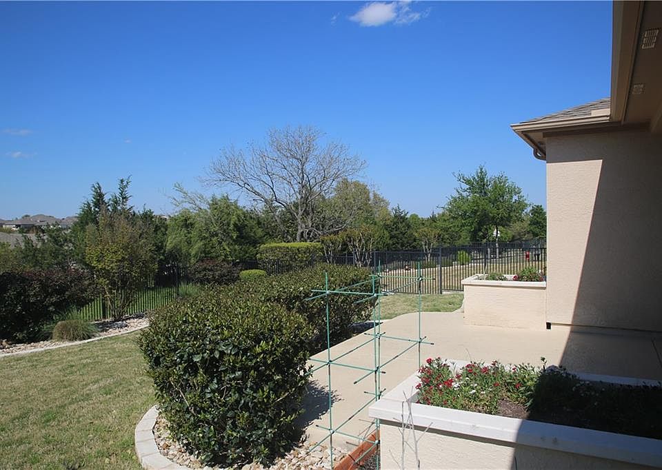 1st image of 311 Bartlett Peak Dr
