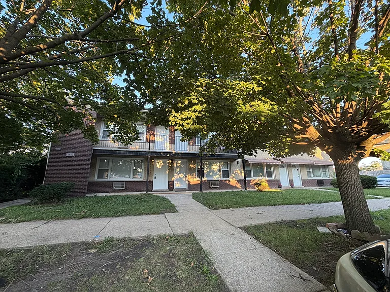 5331 S Kilbourn Ave #1 — Photo 1
