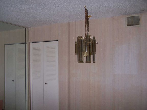 3rd image of 1422 Carol Ct APT 2B