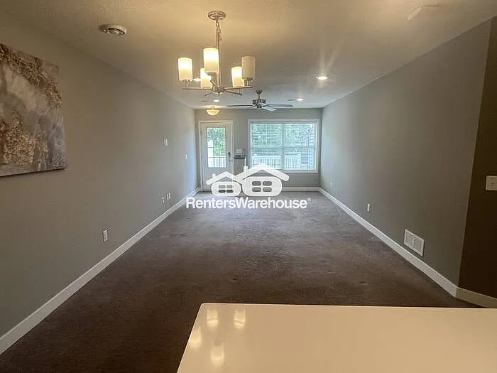 19490 Butternut Ct — Photo 8