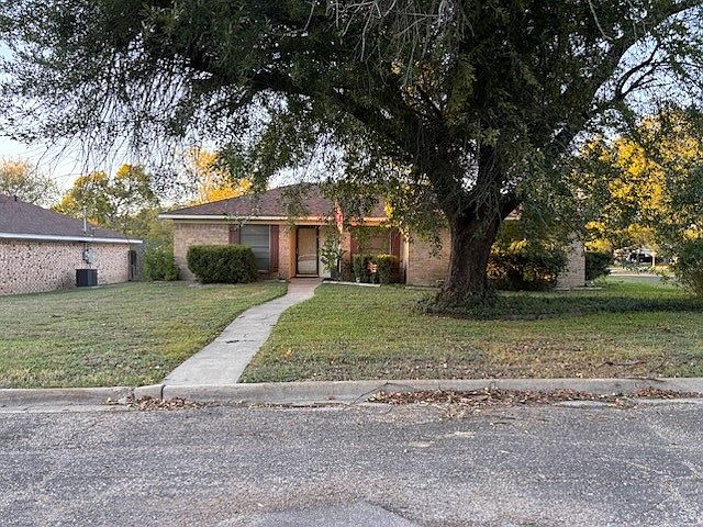 1st image of 500 Lakewood Ave