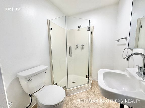 4th image of 710 S Broadway #403