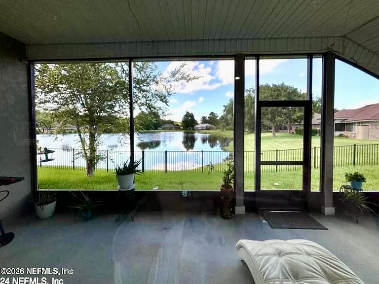 15670 Coulter Ct — Photo 20