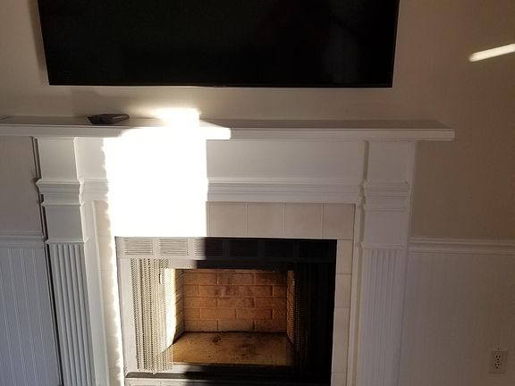 2nd image of 1605 Hackberry Ln APT 12