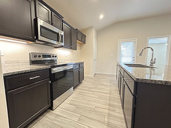3rd image of 3709 Prentiss Ave
