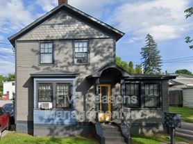 32 Intervale Ave