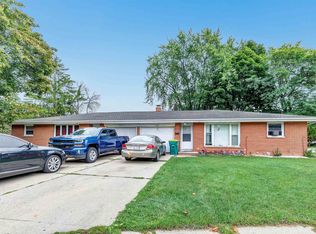 1035 Bellevue St, Green Bay, WI 54302