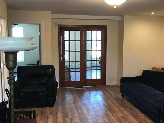 5th image of 638 Bay St #2A