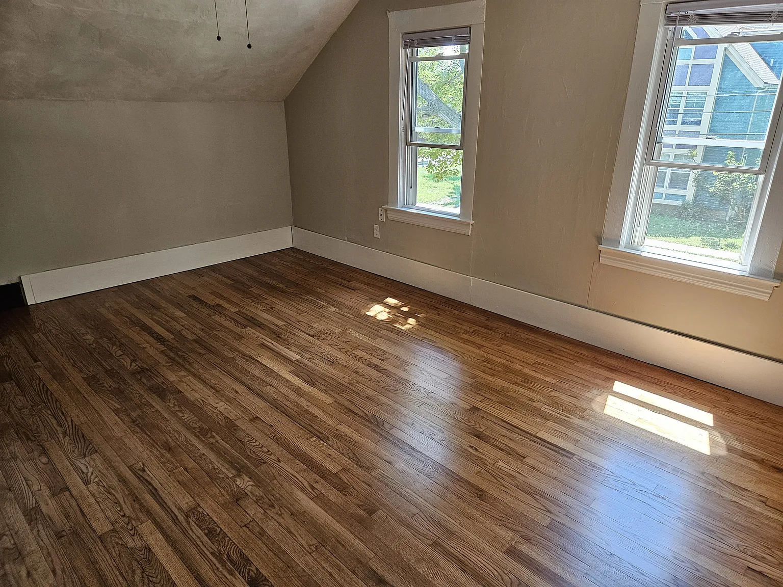 2204 Forestdale Ave — Photo 3