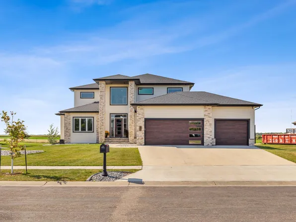 497 Tessa Dr, Moorhead, MN 56560