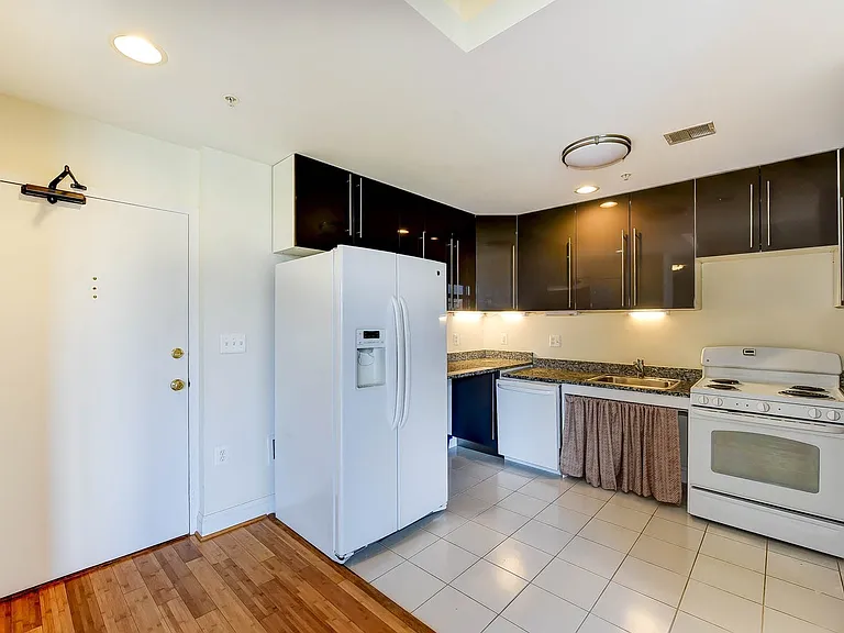 1011 Arlington Blvd #1101 — Photo 7