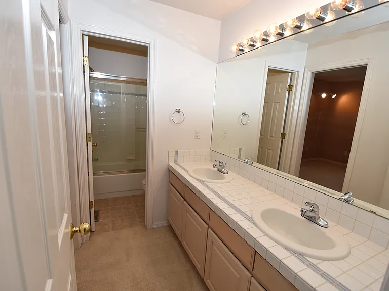 5222 Pinehurst Dr — Photo 24
