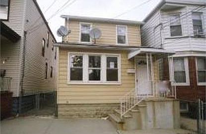 2nd image of 149 Hoyt St