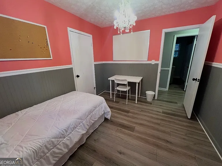 130 Shaw Dr — Photo 5
