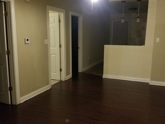 2nd image of 5029 Magoun Ave #2
