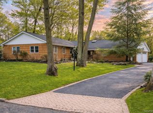 38 Arista Drive, Dix Hills, NY 11746