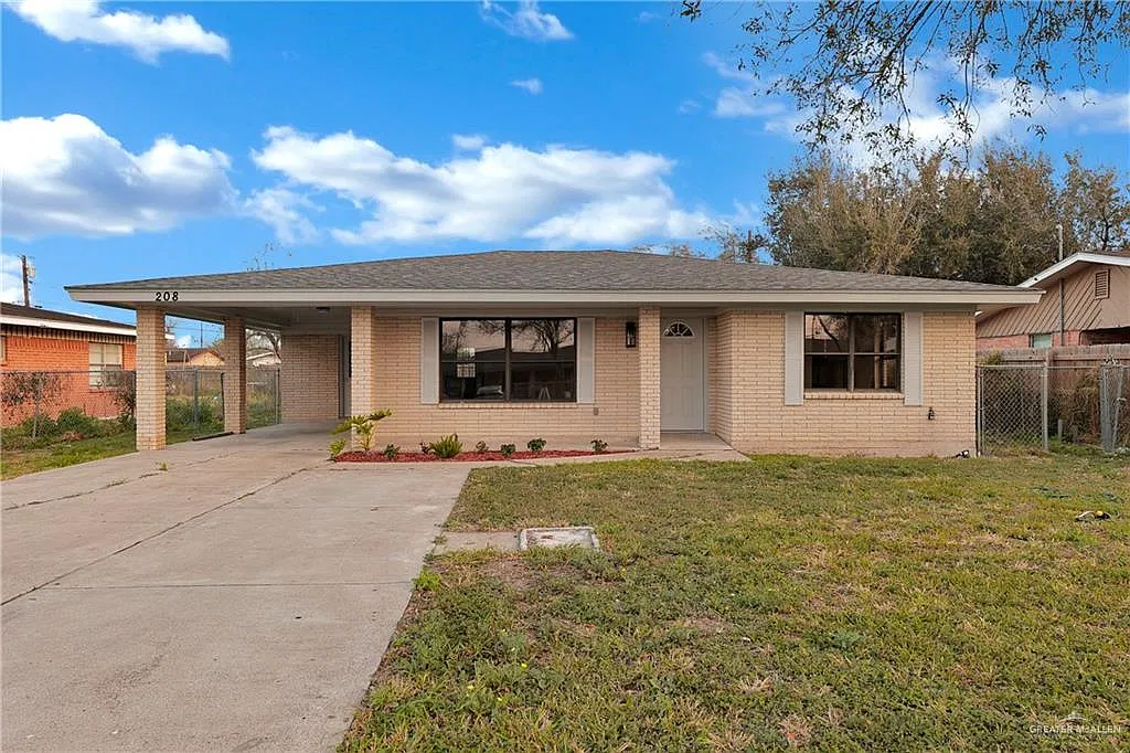 3 bed, 2.0 bath, 1273 sqft, $1,700 — Photo 1
