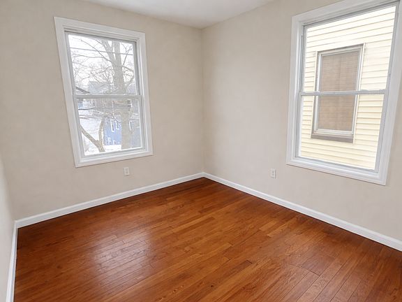 5th image of 806 S 14th St Floor 3