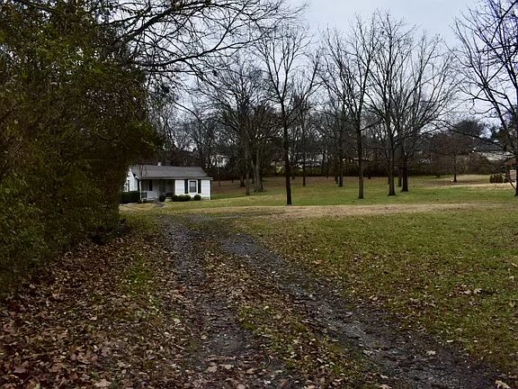 2nd image of 1242 Lowes Ln