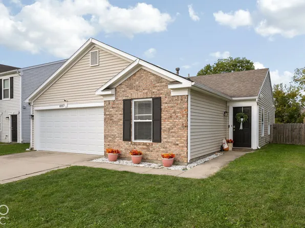 8357 S Firefly Dr, Pendleton, IN 46064