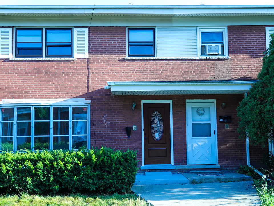 1st image of 8811 Robin Dr #B