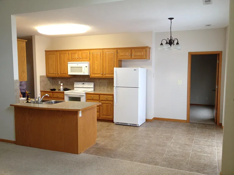 507 Oak Leaf Ct — Photo 5