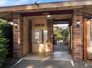 10210 SE 239th St APT 12, Kent, WA 98031