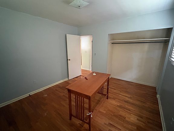 3rd image of 2419 Whitemore Pl