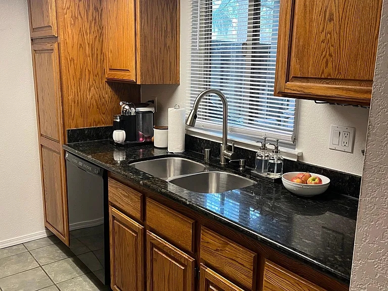 5240 Makati Cir — Photo 13