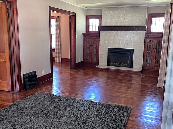 5th image of 109 River St