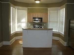 2nd image of 411 Aldrich Ave Unit 1
