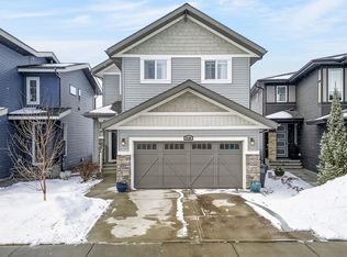2728 202nd St NW, Edmonton, AB T6M 0W7