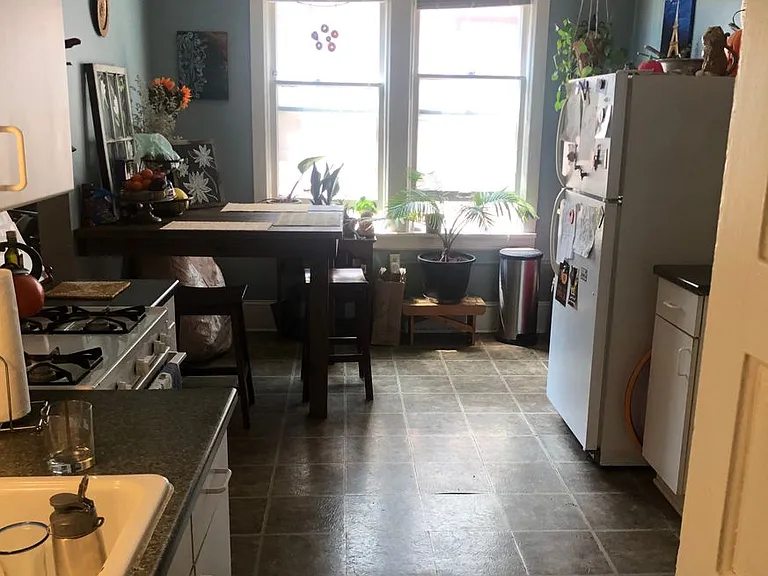 1857 N. Warren Ave....Available August 1st — Photo 5