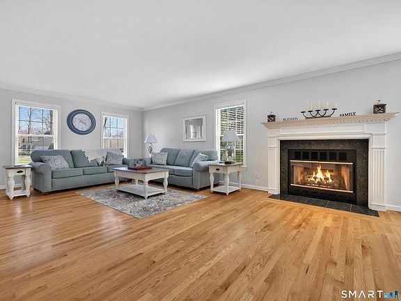 3rd image of 11 Payer Lane