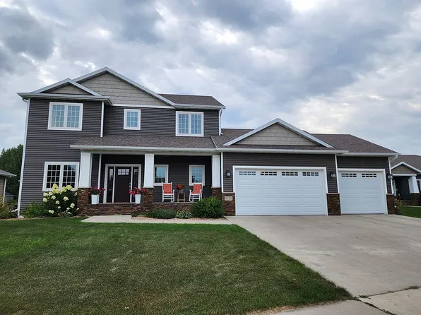 1112 W Summerwood Trl, Dilworth, MN 56529
