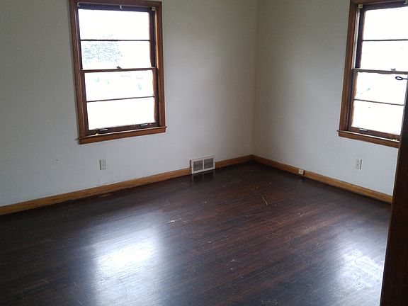 5th image of 2049 Quayle Dr #2049
