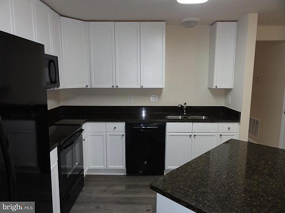 4th image of 26 Crawford Dr