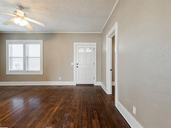 5th image of 810 NW 35th St