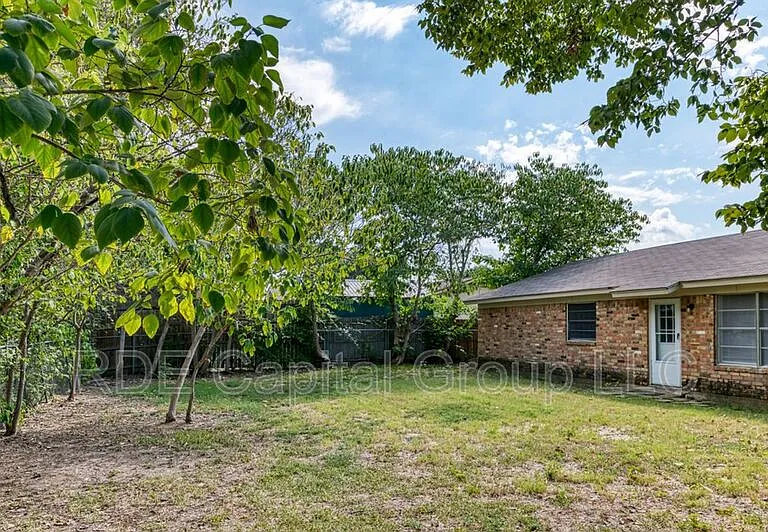 8013 Emerald Hills Way — Photo 25