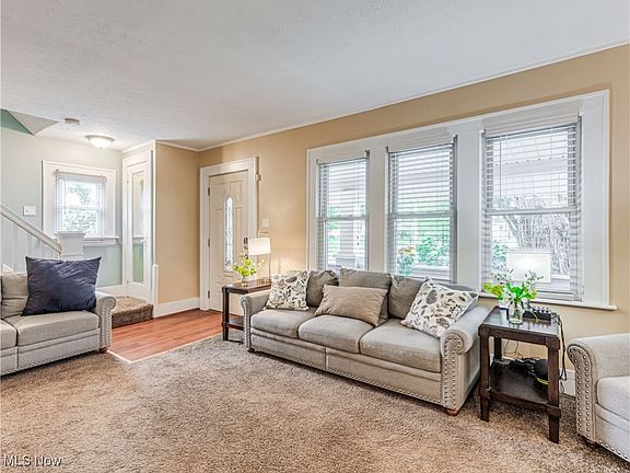 5th image of 47 E Linwood Ave