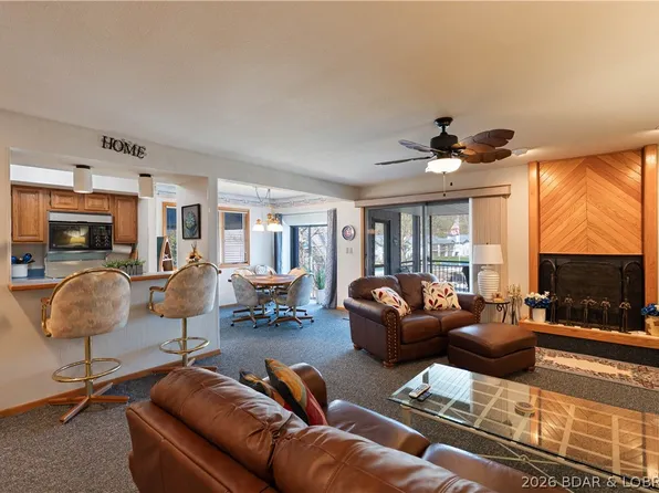 1376 Pelham Pkwy #A, Osage Beach, MO 65065