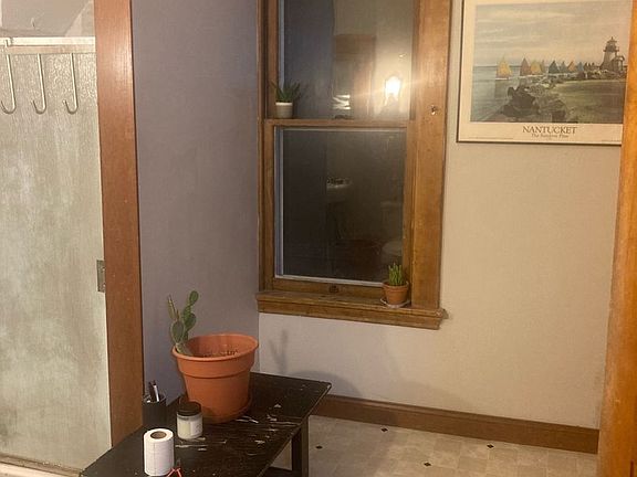 3rd image of 1618 Selby Ave