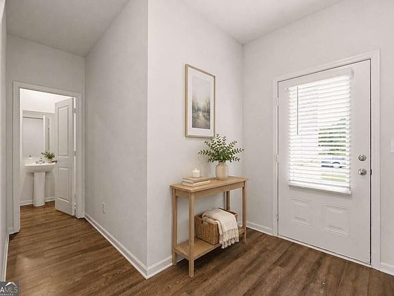 3rd image of 575 Meadows Farm Dr