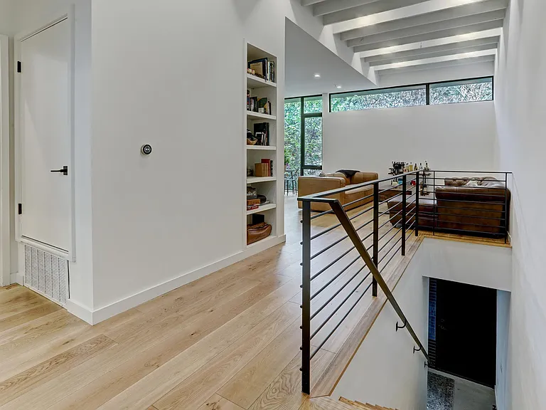 1713 Bluebonnet Ln #D — Photo 4