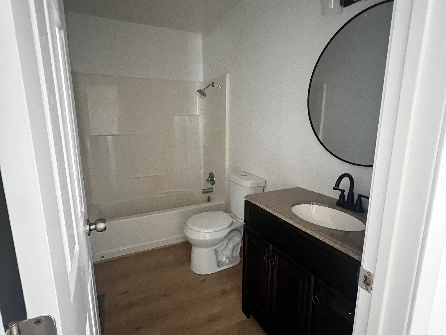 2 bed, 910 sqft, $1,850 — Photo 1