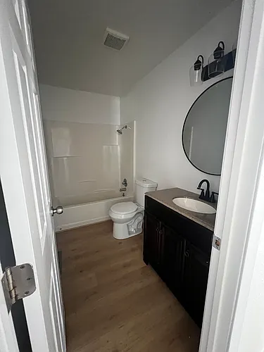 1930 E Long St #32 Photo 1